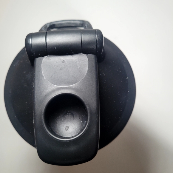 Two 20 oz Clssic V2 Blender Bottles w/ Lids and Blender Ball Whisks - Picture 3 of 10